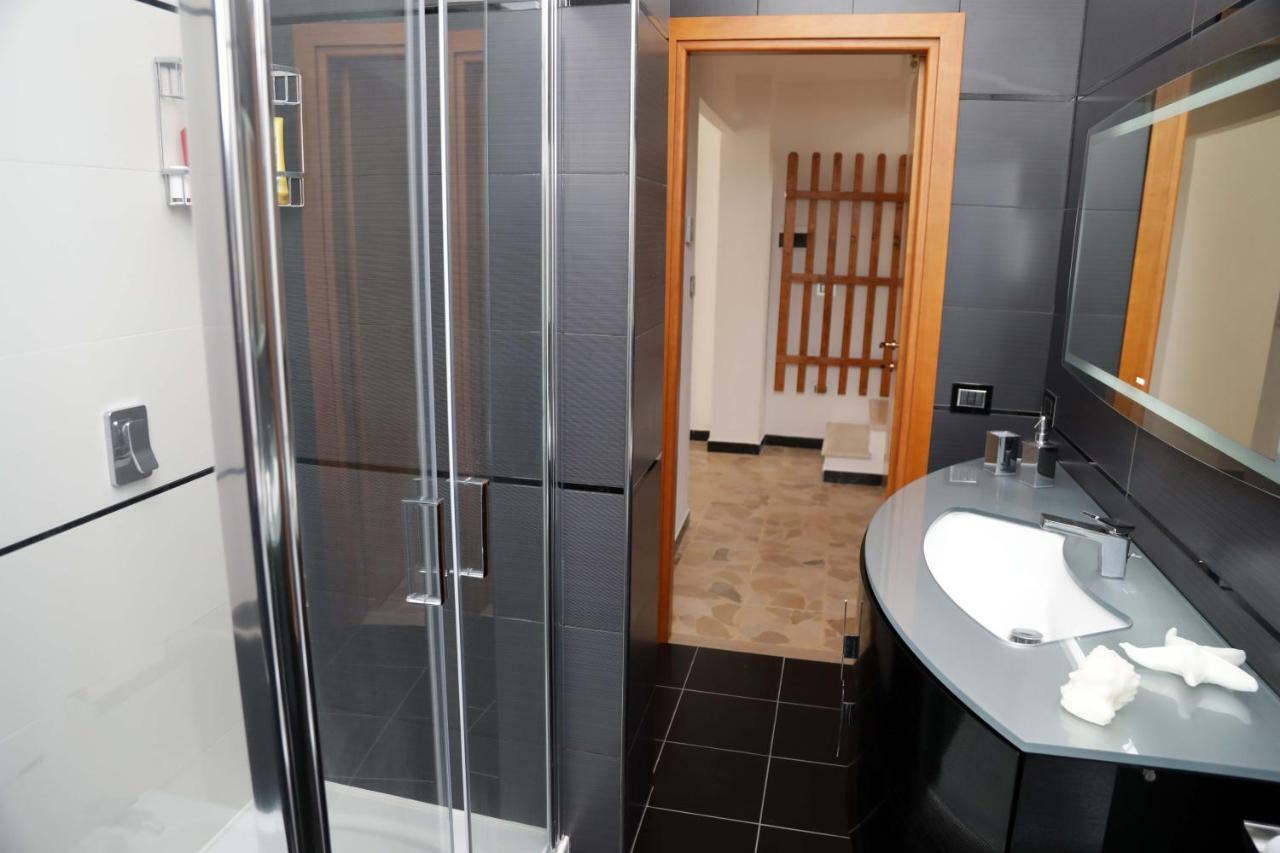 Luxury Apt Appartamento Calasetta Esterno foto