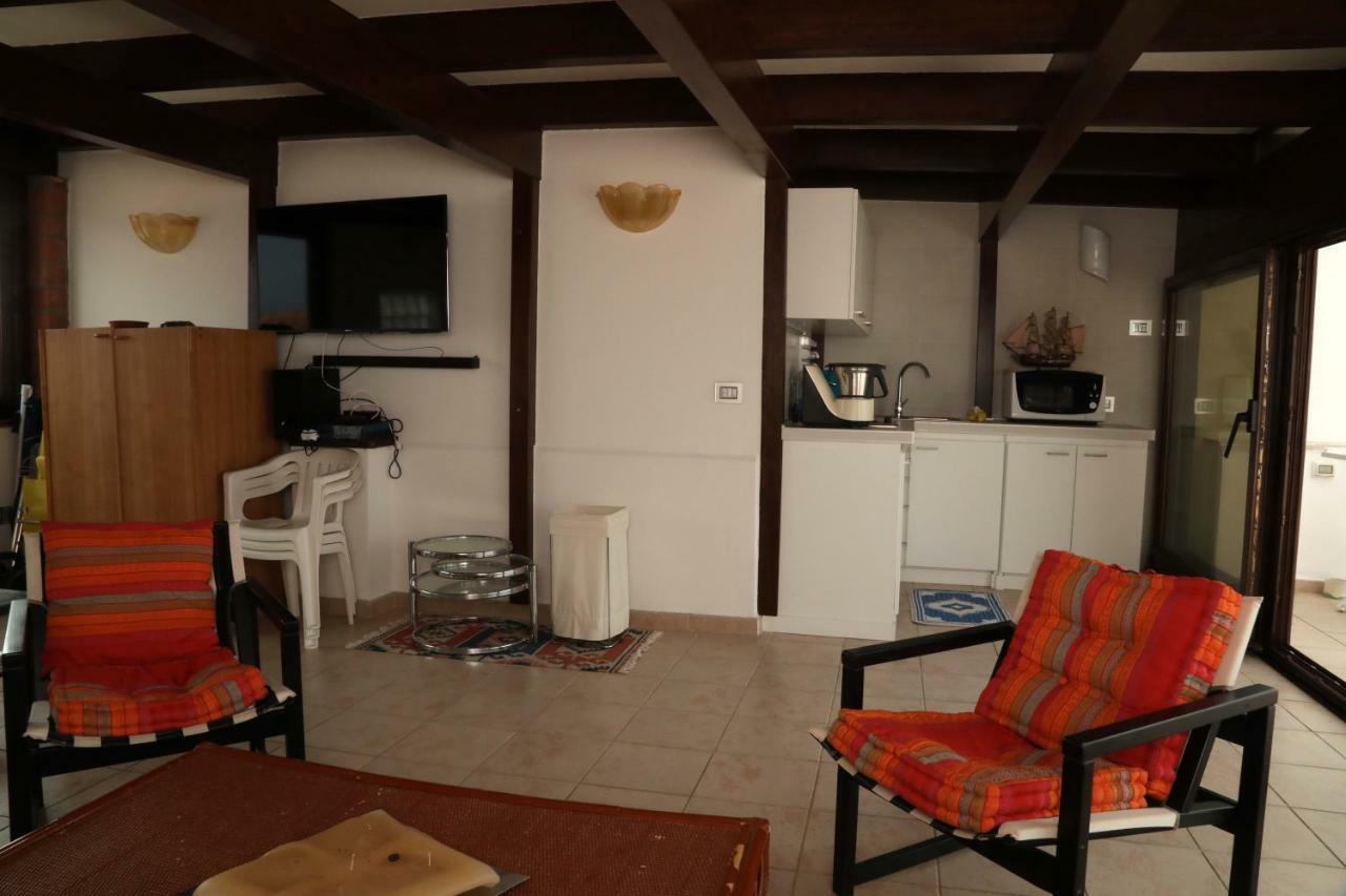 Luxury Apt Appartamento Calasetta Esterno foto