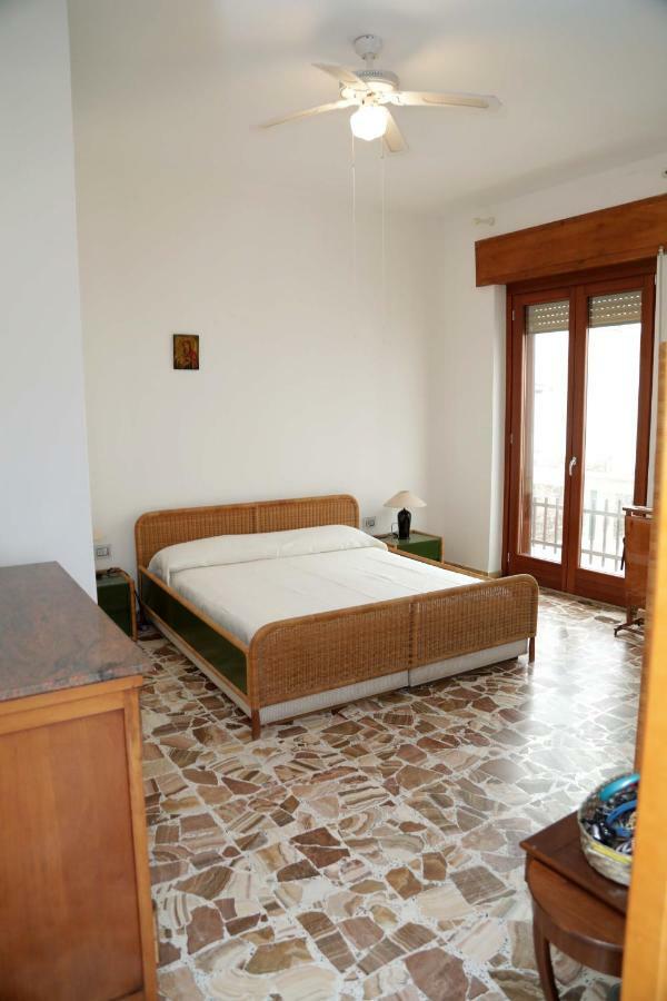 Luxury Apt Appartamento Calasetta Esterno foto