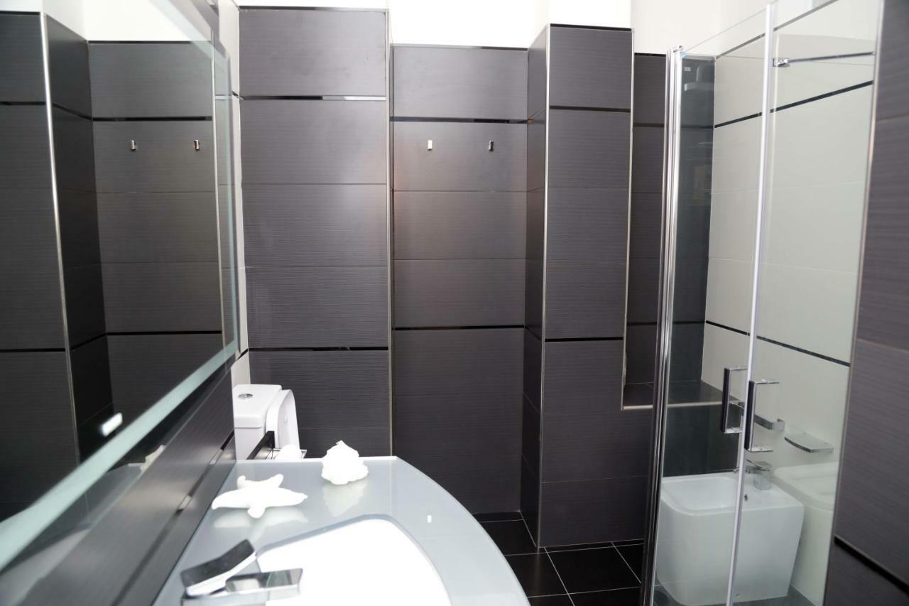 Luxury Apt Appartamento Calasetta Esterno foto