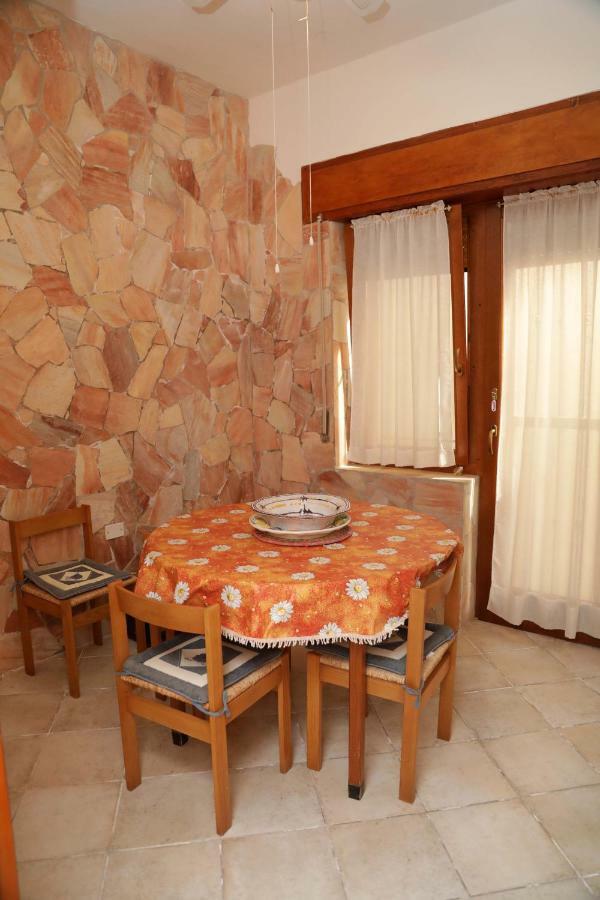 Luxury Apt Appartamento Calasetta Esterno foto