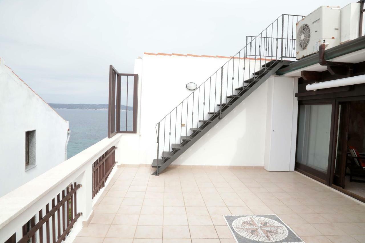 Luxury Apt Appartamento Calasetta Esterno foto